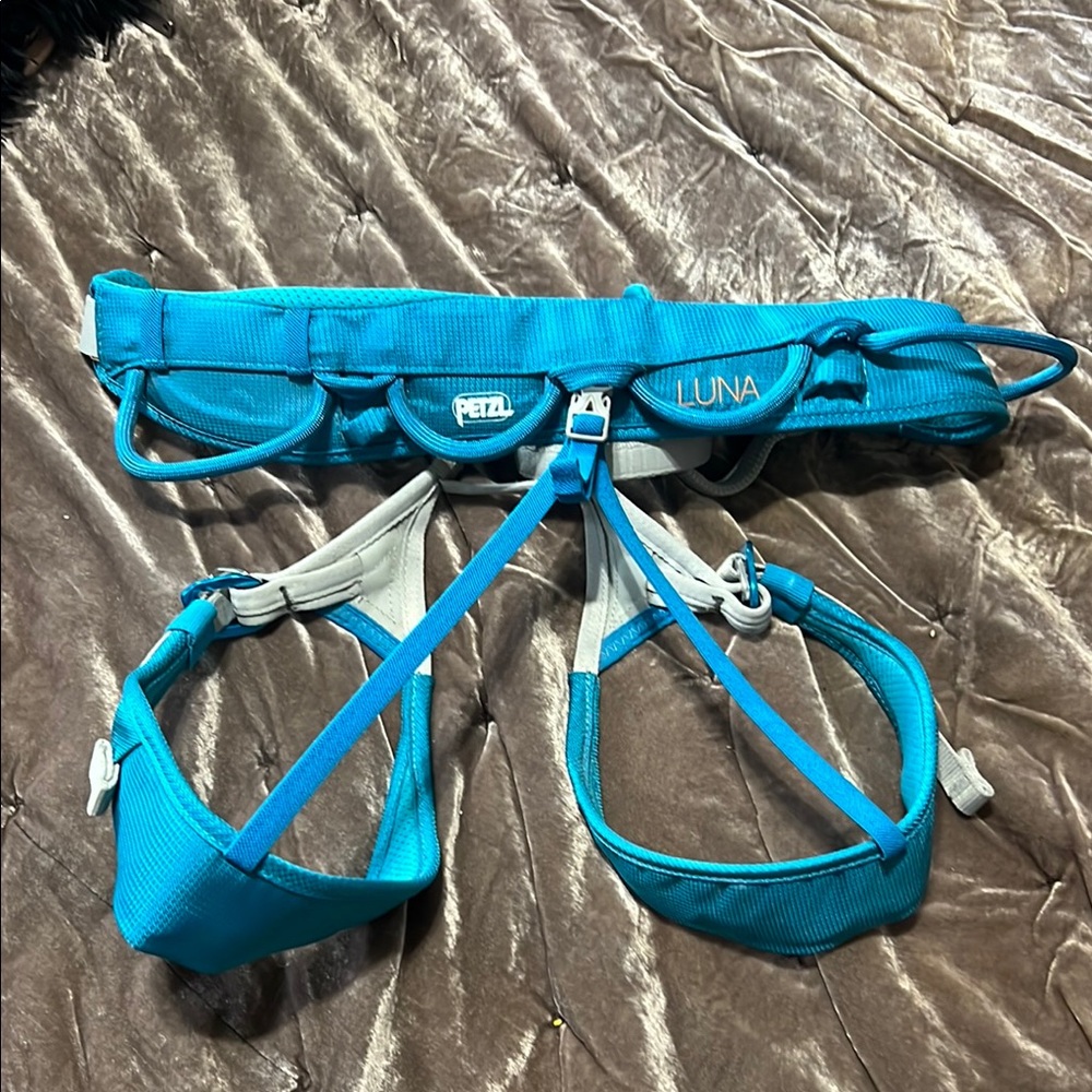 Petzl Luna Climbing Harness - Blue